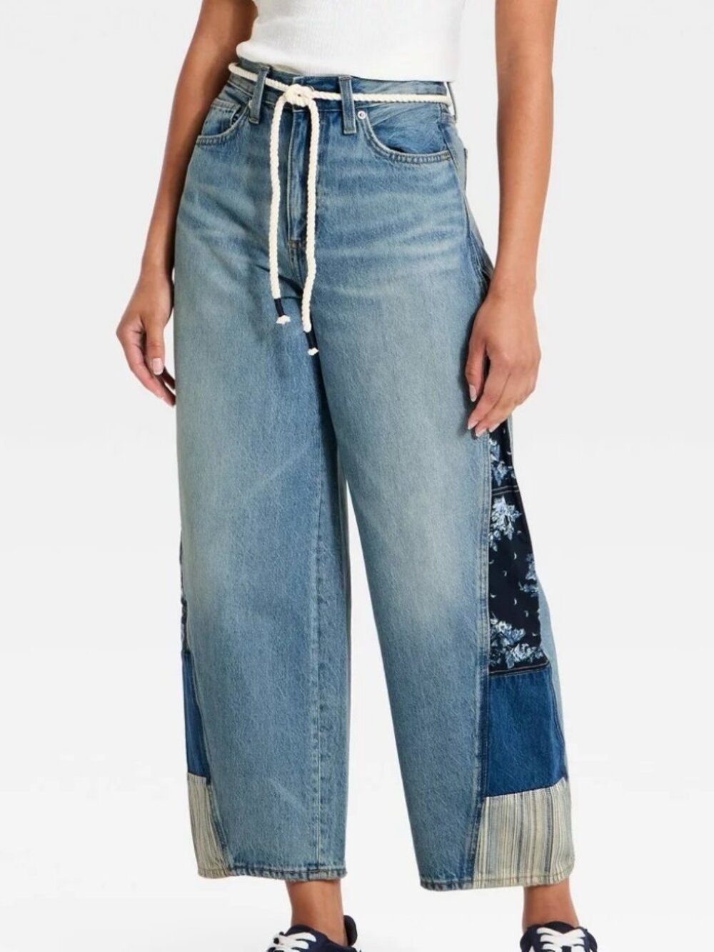 Universal Thread Women's High-Rise Easy Barrel Bandana Patch Jeans Sz 2 MSRP $40